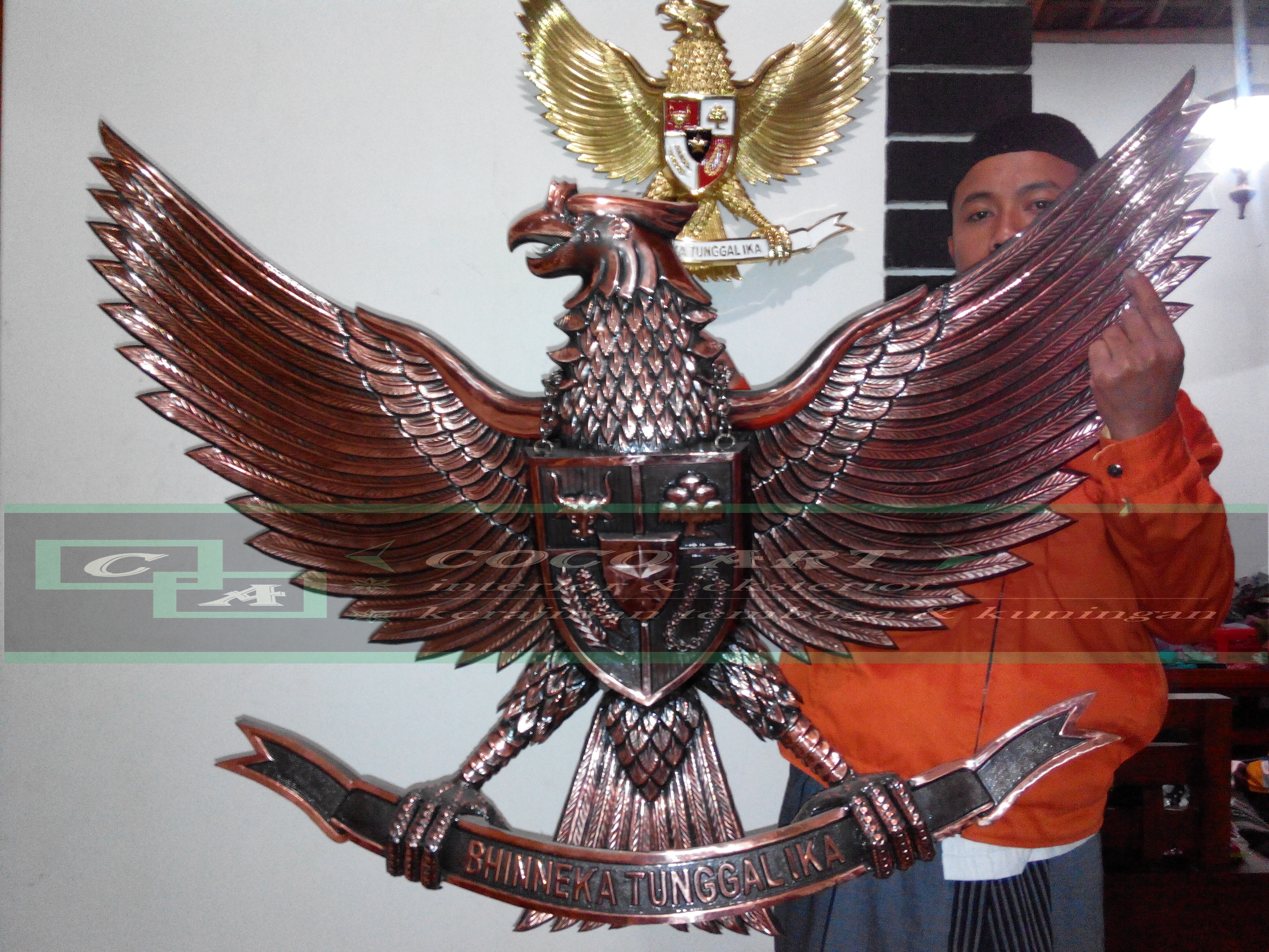 lambang garuda  indonesia tembaga dan kuningan Indonesian 